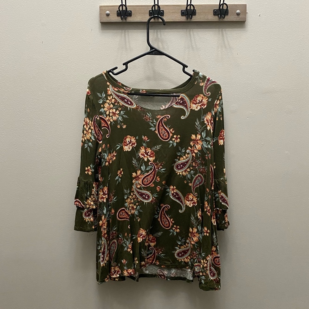 Women’s Paisley Top